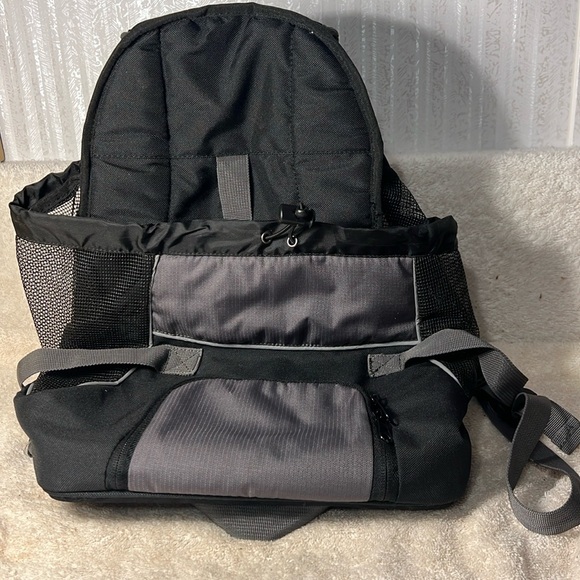 Top Paw Front Carrier for Pets up to 20 lbs Medium - Picture 1 of 6